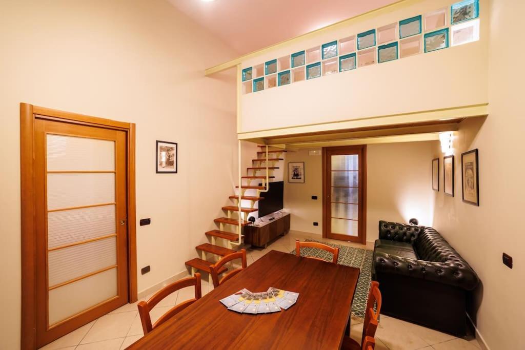 The San Gregorio Armeno Apartment By Housein나폴리 외부 사진