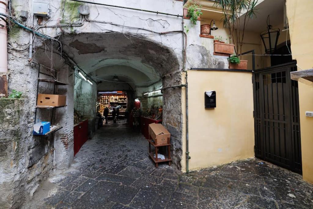The San Gregorio Armeno Apartment By Housein나폴리 외부 사진